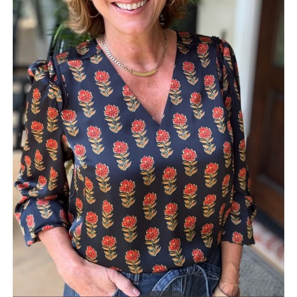 CAbi Brit Blouse - Picture 2 of 15